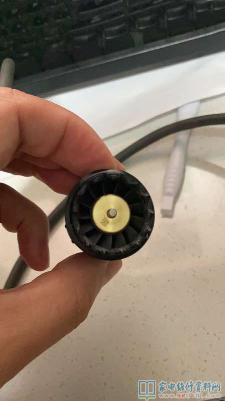 直流无刷电机每分11万转,很暴力行为,电吹风中的主宰有哪些?