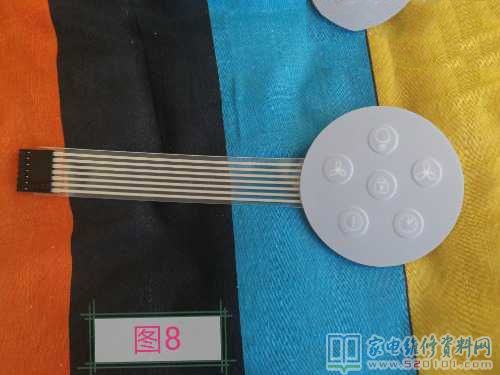 自己家的伊莱克斯ES01抽烟机用了十多年了,它是与订制的厨房