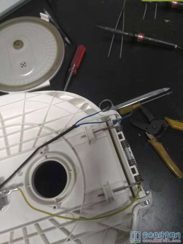 九阳JYF30FE05电饭煲故障