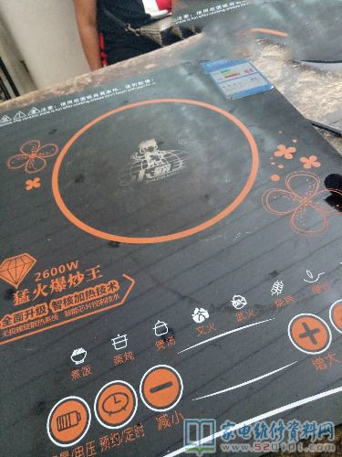 接修一台仿冒电滋炉,客户说电磁炉加温数分钟就表明E6常见故障