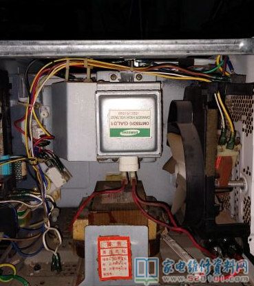 接一位客户电话报障微波炉故障,故障状况为风扇不转,依照用户规