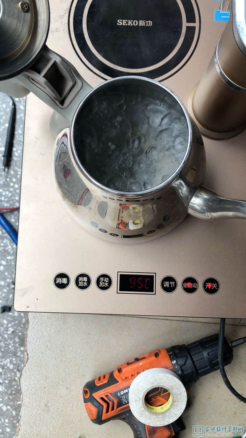 接修一台新功电茶炉,型号规格是K29,常见故障主要表现是烧开