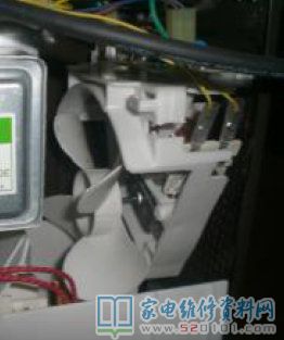 galanz变频微波炉加热,在电脑板上有一个自查程序流程,当