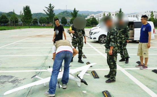 直击武警特战演练，傲势警用无人机科技赋能