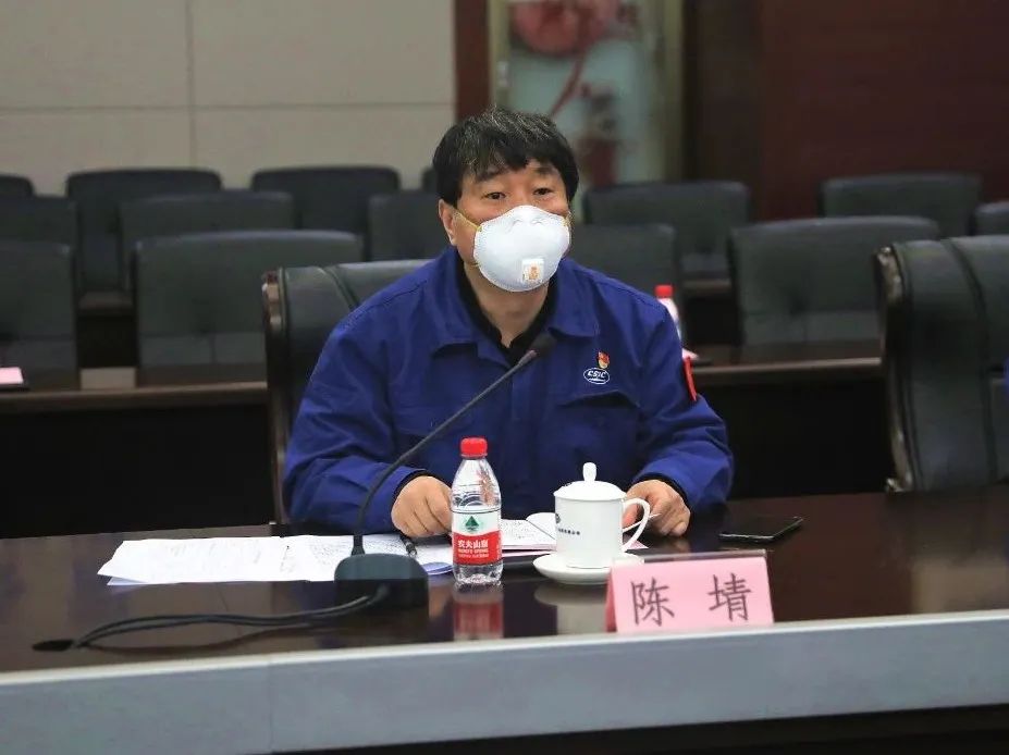 陈埥在座谈会上讲话
